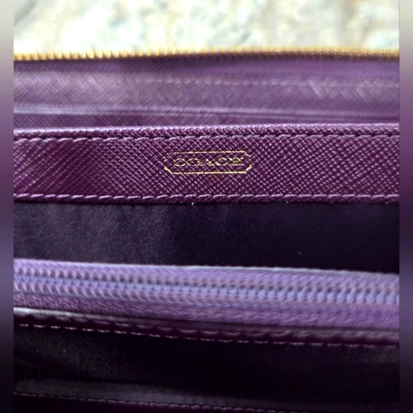 EUC Coach Purple/Tan Op Art Fabric and Leather Madison Continental Wallet - Picture 10 of 12